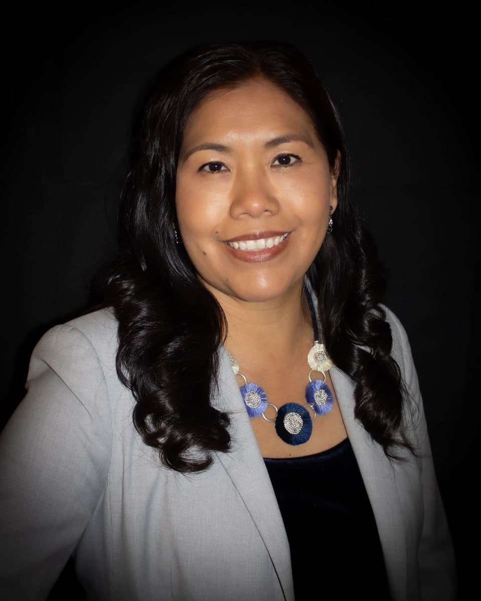 Mila Aparicio, Accounting at Deschutes Property Management